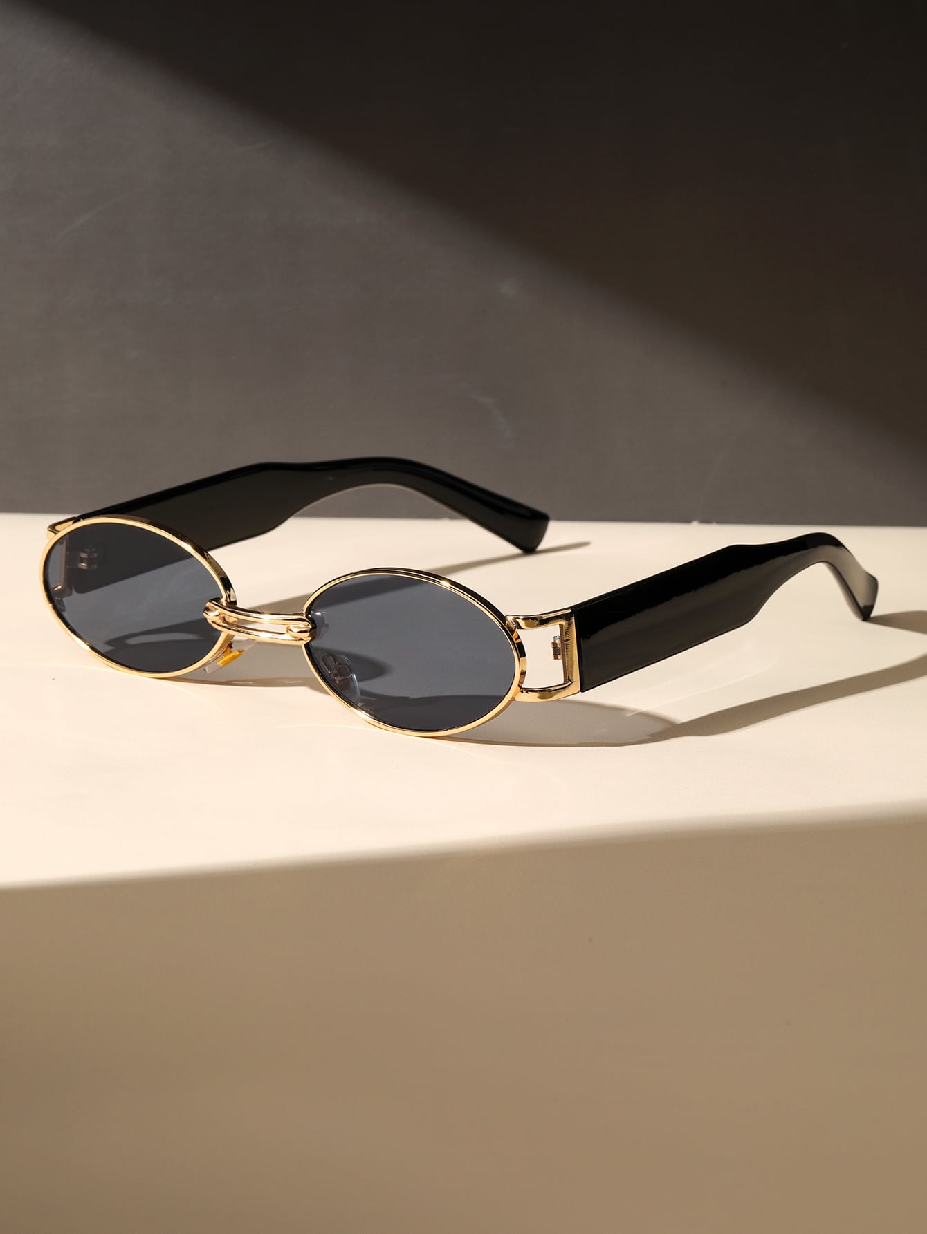 Street Fashion Photography - 1PC Unisex Plastic Fashion Oval Frame