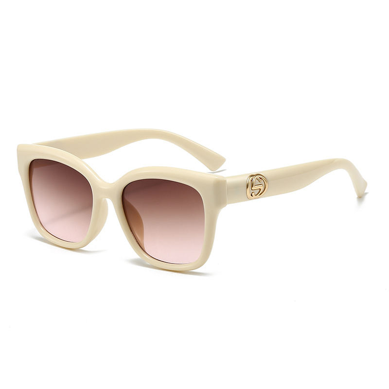 Retro Minimalist Solid Color F – Street Fashion Photography recenzja i cena