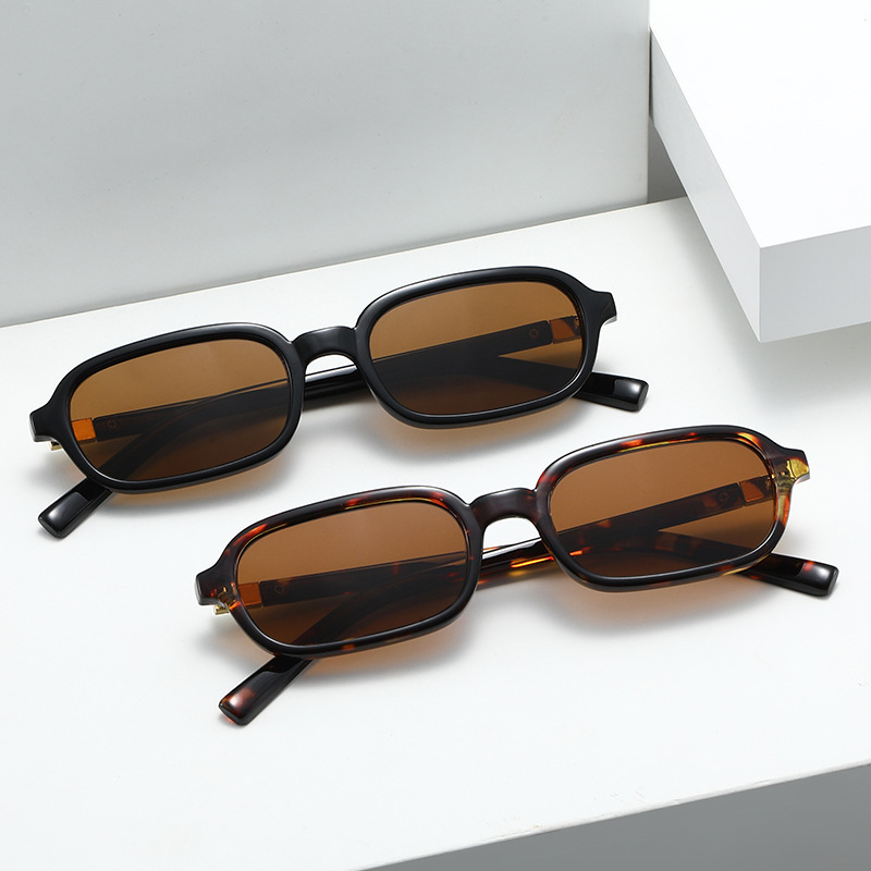 New Small Square Frame Sunglas – Street Fashion Photography recenzja i cena